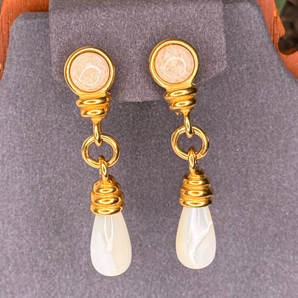VTG Monet Gold Tone Clip-On Drop Earrings White Teardrop Dangle 80s 90s Signed - Picture 1 of 7